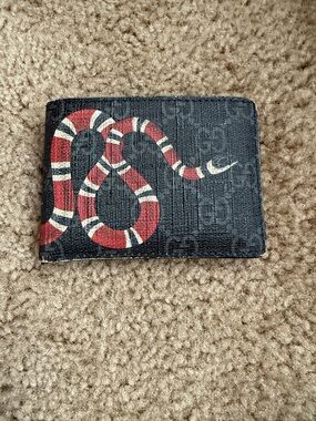 Gucci Snake Wallet (Smaller size) 4 Card slot